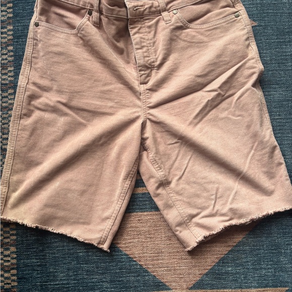 Light pink Carve design Shorts - Picture 4 of 4